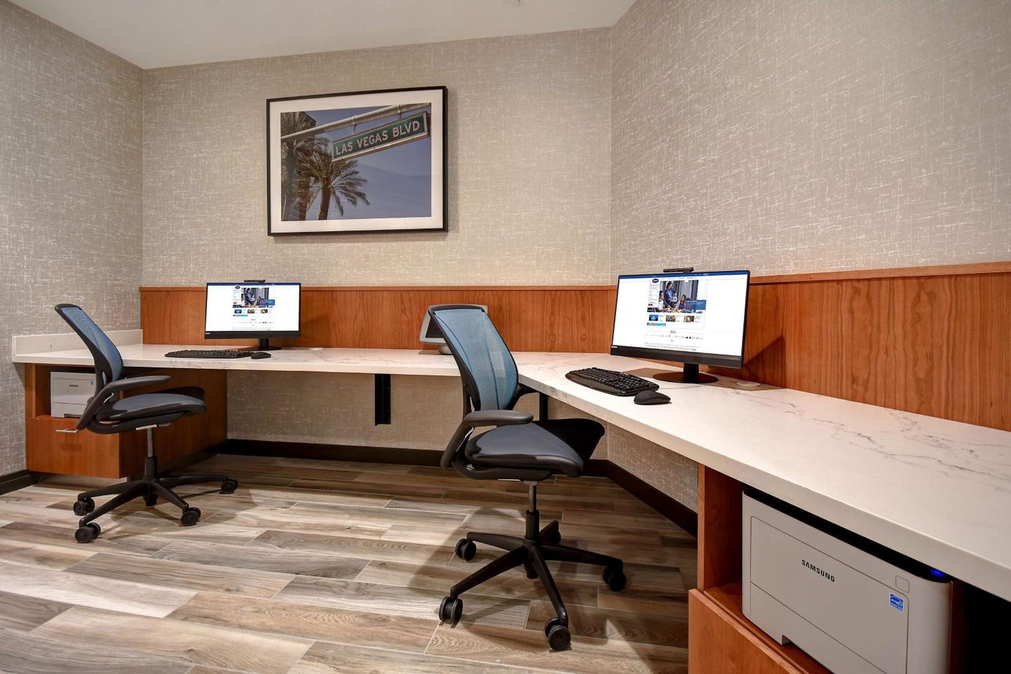 Home2 Suites By Hilton Las Vegas Convention Center - No Resort Fee Buitenkant foto