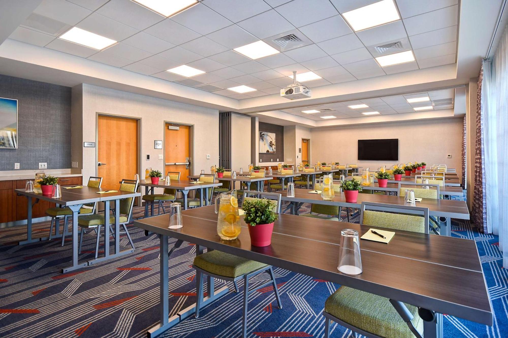 Home2 Suites By Hilton Las Vegas Convention Center - No Resort Fee Buitenkant foto