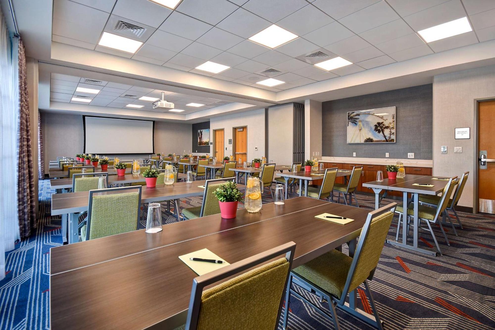 Home2 Suites By Hilton Las Vegas Convention Center - No Resort Fee Buitenkant foto