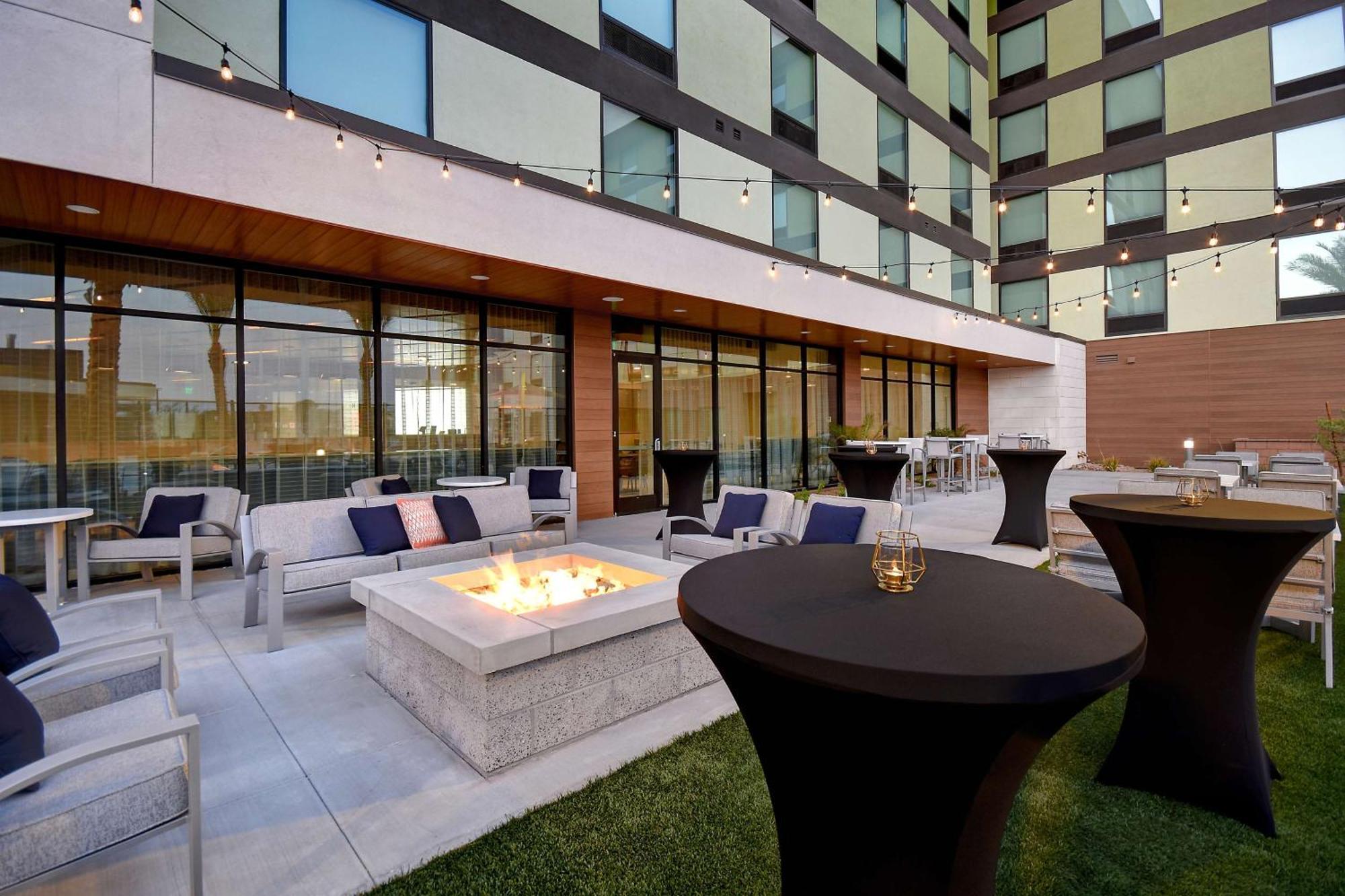 Home2 Suites By Hilton Las Vegas Convention Center - No Resort Fee Buitenkant foto